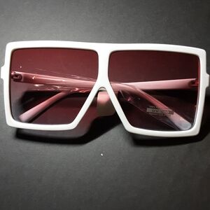 Stylish White Sunglasses with Pink Lenses
